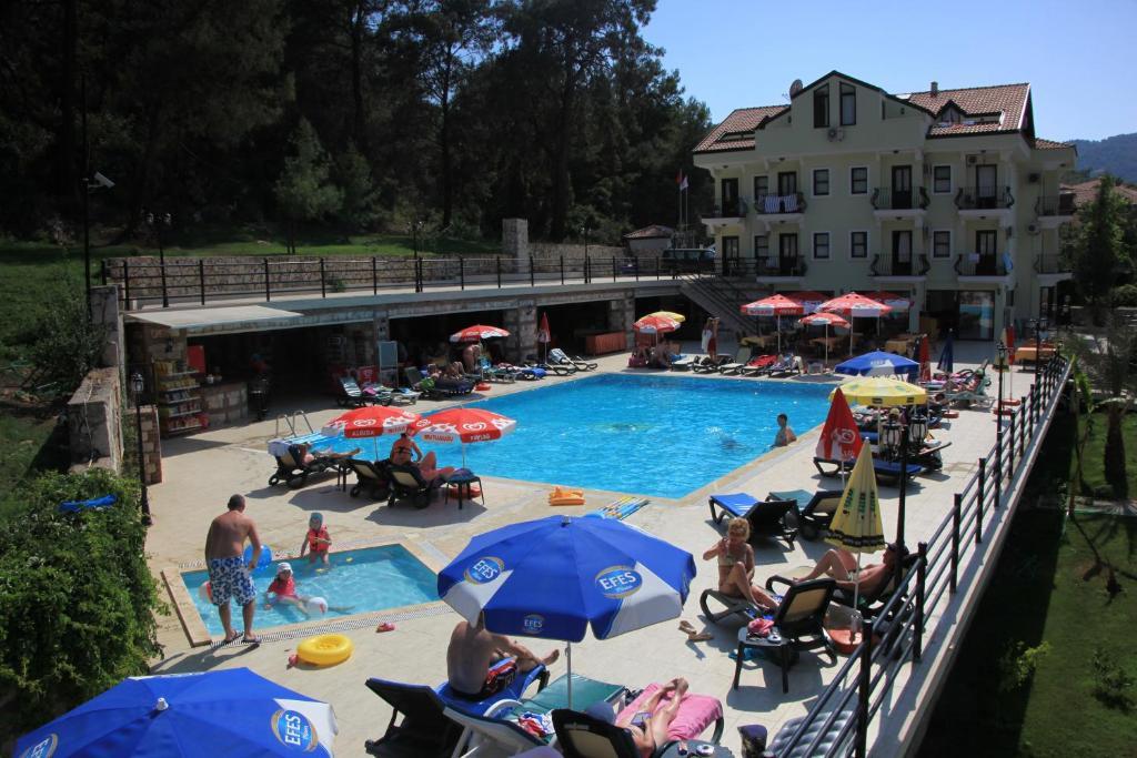 Grove Hotel Ολουντενίζ Εξωτερικό φωτογραφία