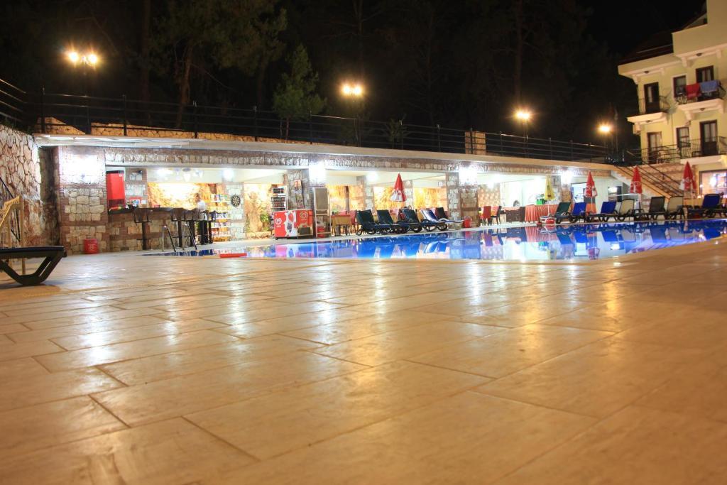 Grove Hotel Ολουντενίζ Εξωτερικό φωτογραφία