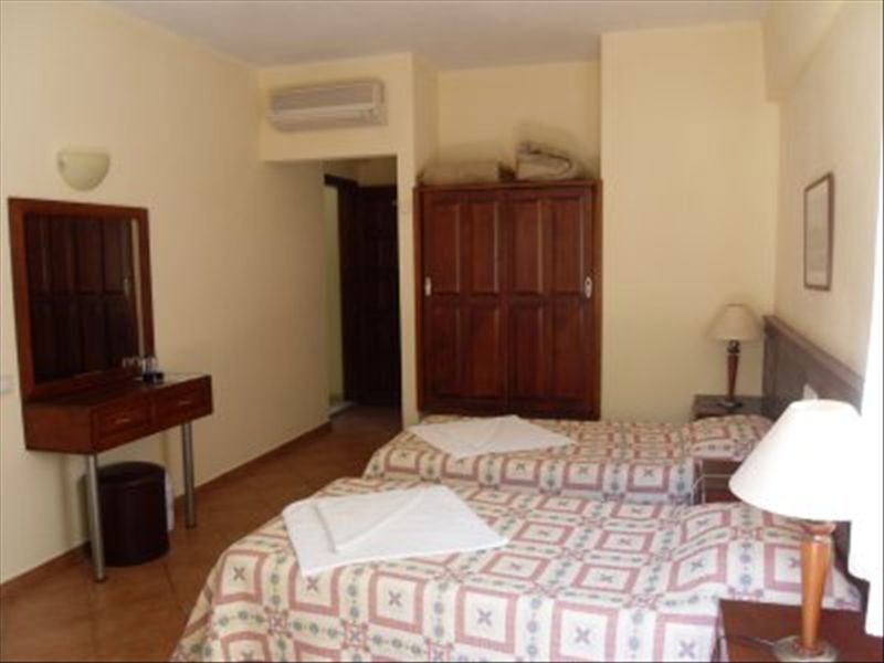 Grove Hotel Ολουντενίζ Εξωτερικό φωτογραφία