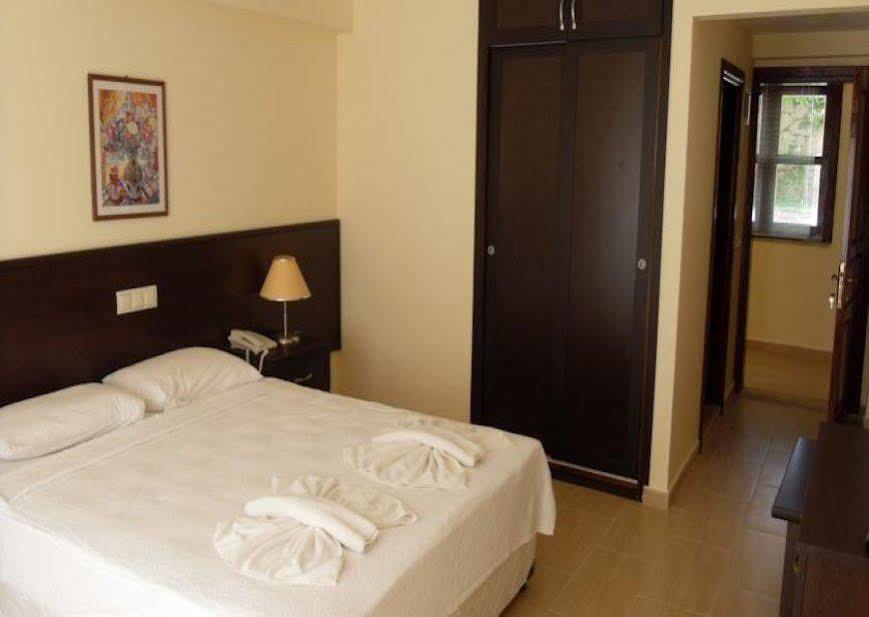 Grove Hotel Ολουντενίζ Εξωτερικό φωτογραφία